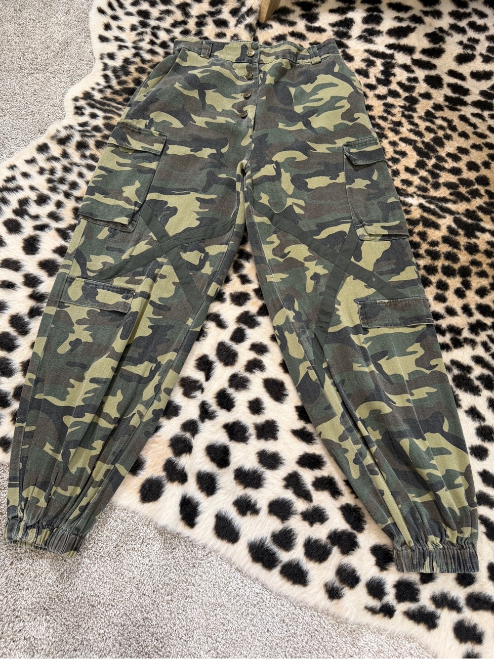 Fashion Nova Women's Camo Cargo Skinny Pants - Green/Olive